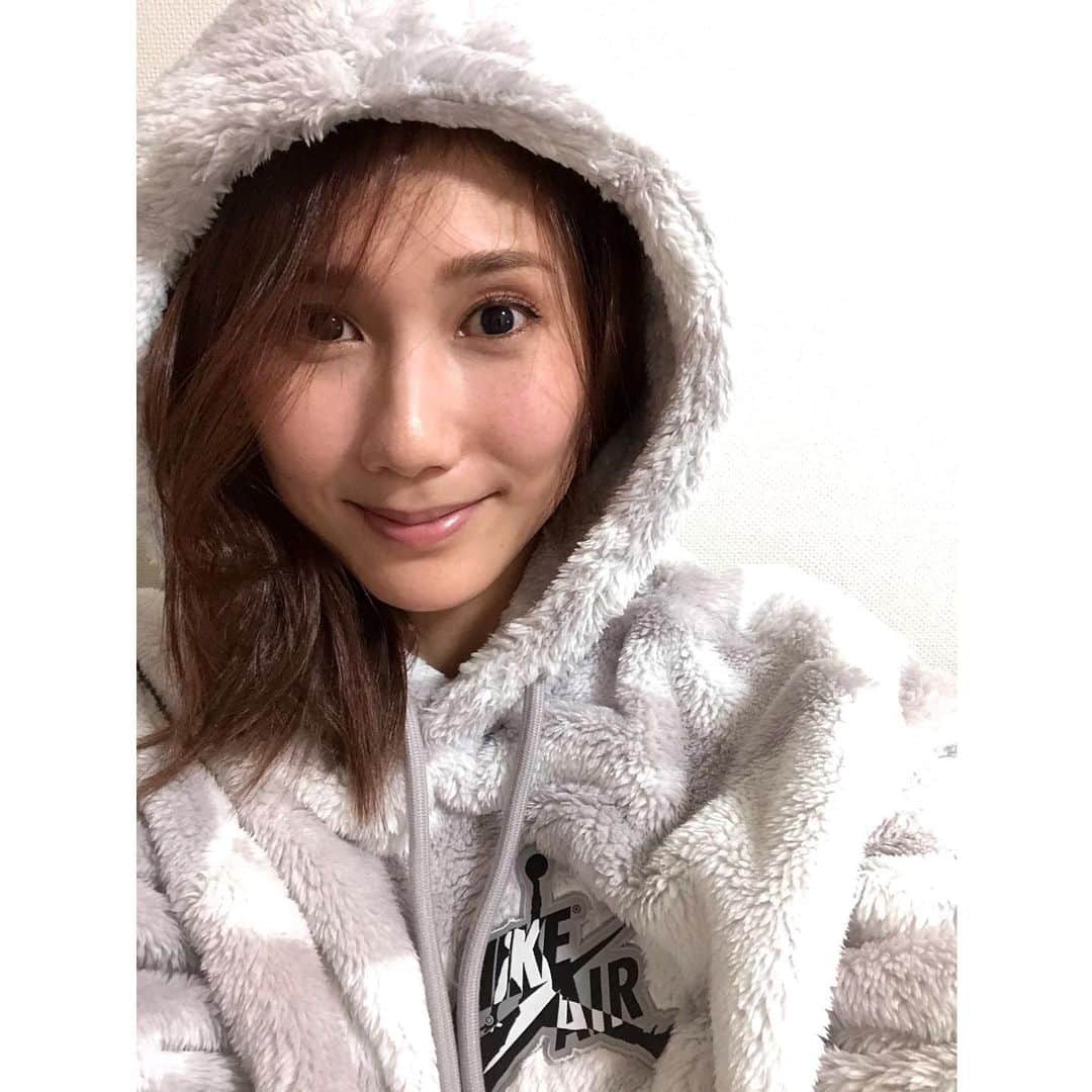 春輝のインスタグラム：「さみーっす⛄️ 年始に買ったNIKEのボアパーカー 汗かくぐらいあったけーっす🌞  #NIKE#NIKEAIR#パーカー #春輝#Haruki」