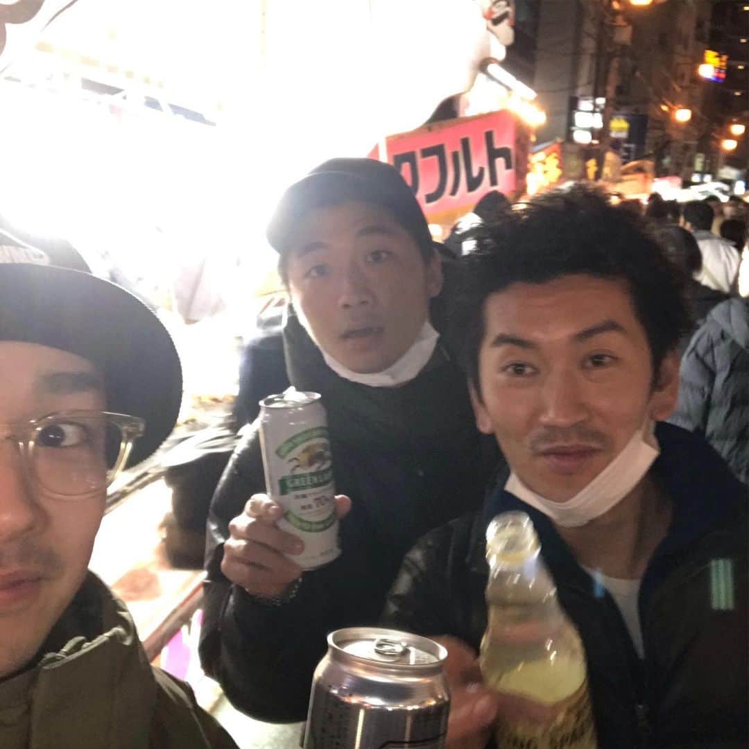 新山士彦さんのインスタグラム写真 - (新山士彦Instagram)「2020初オフ。周平さんの運転で昼からフルコース。河内長野、今宮戎、焼肉、風呂。1年分のオフ取れた💪」1月10日 0時50分 - sayaka_no_niiyan