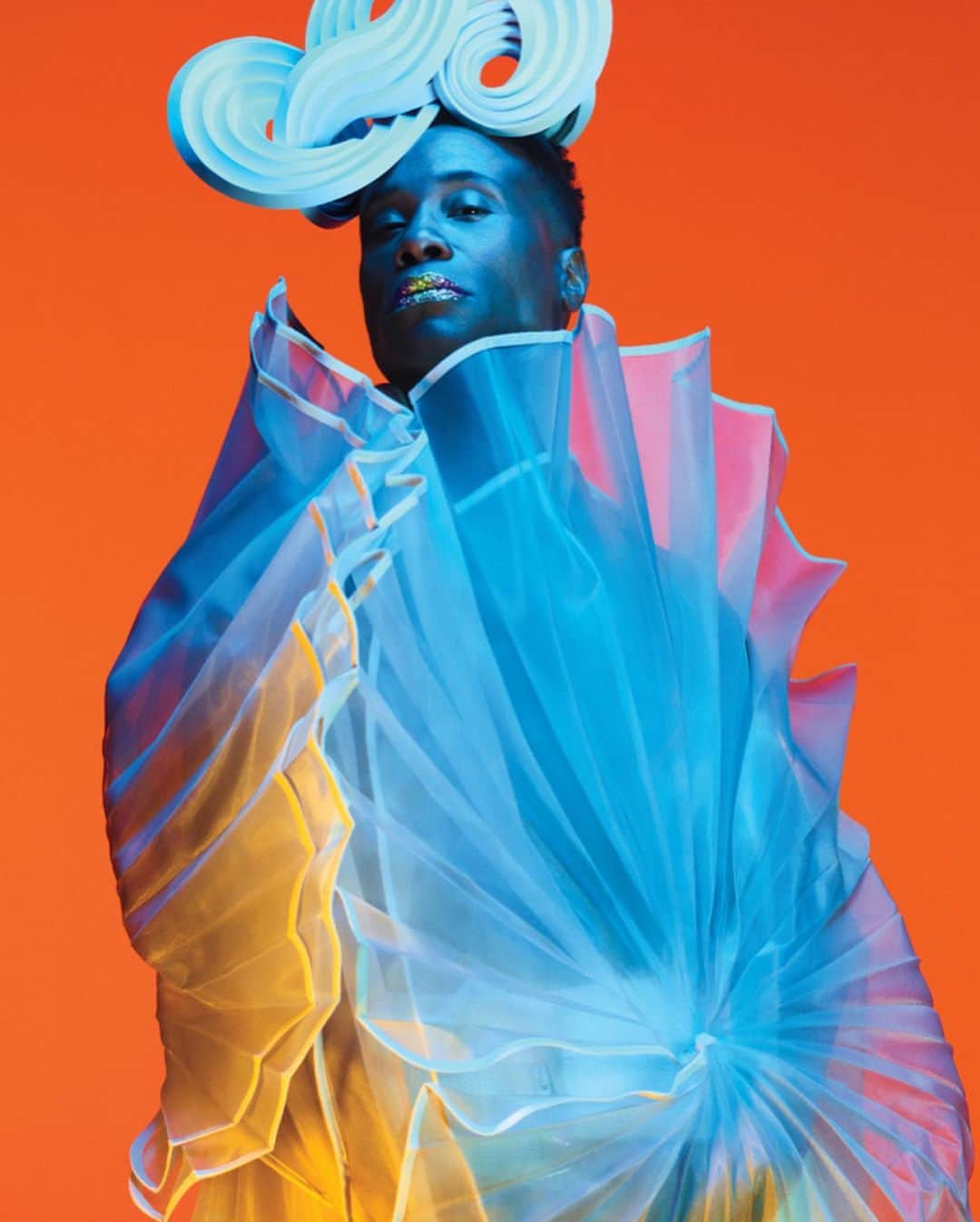 ニコラ・フォルミケッティのインスタグラム：「Times are changing 🙏🏼 first ever @allure cover man @theebillyporter 💚 photo @benhassett ❤️make up art @peterphilipsmakeup 💙grooming @melissa.dezarate 💜 fashion by me ✌🏼」