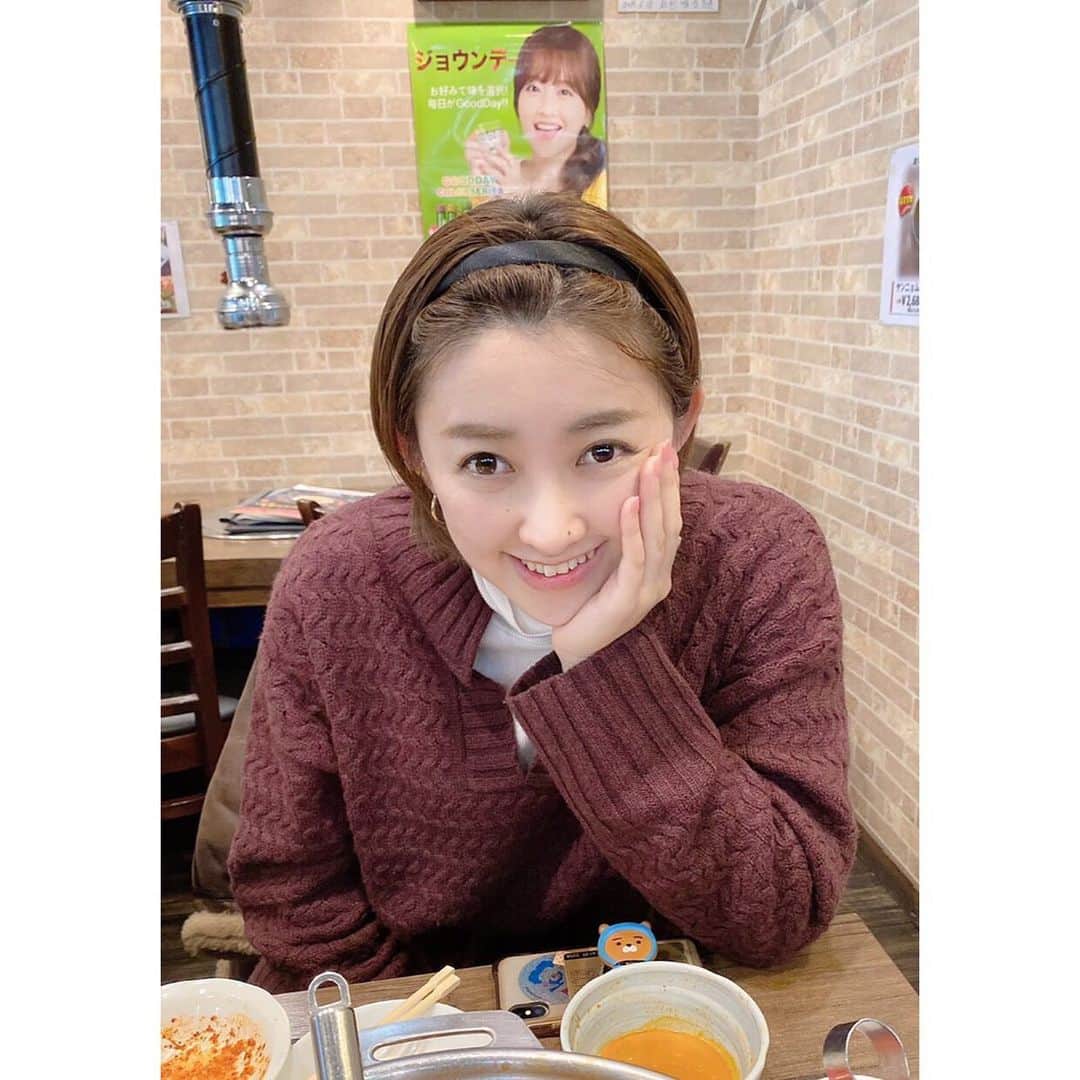 のインスタグラム：「盛れみなキョーコ。 photo by @sep17ri . . 2枚目▶︎動かなければ可愛いでおなじみキョーコとわたし。 . 3人でタッカンマリ食べに行ってきたよ！ . りおが個人チャンネルはじめたから YouTubeにupされるの楽しみにしてる💜 .」