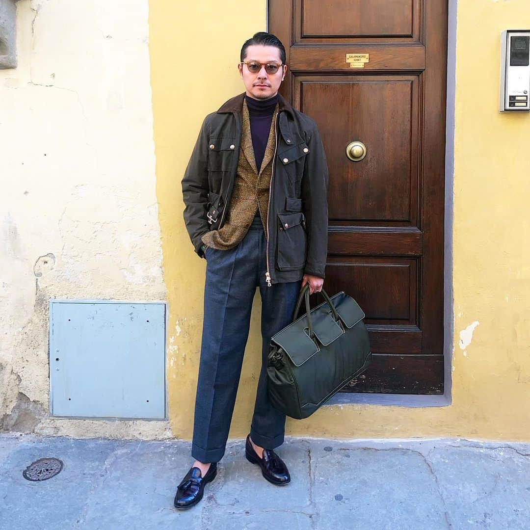 高田朋佳のインスタグラム：「“Pitti97 day3...” ———————————————————————— #pitti97 #pittiuomo97 #pu97 #newcolonialstyle #jetset #singapore #luxuryresort #colonyclothing #singaporelife #singaporestyle  #lifestyle #fashion」