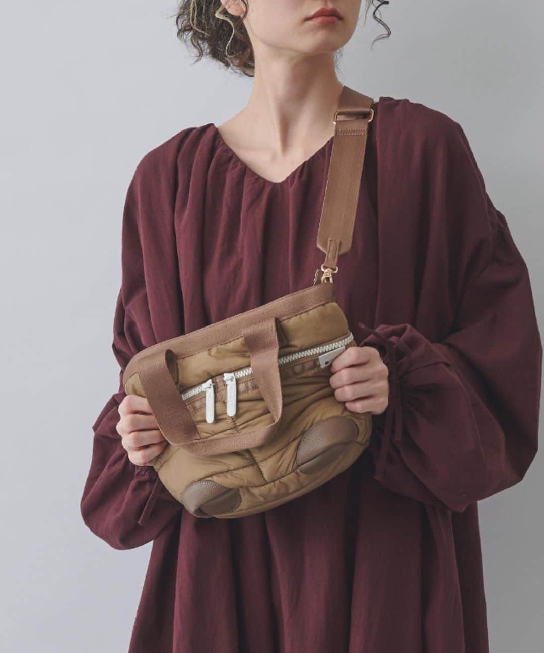 MAISON DE REEFURのインスタグラム：「. 【MERCI TIME SALE】 . MAISON DE REEFURでは、ブランド最終ともなるタイムセールを開催します。 . 話題の「LeSportsac(レスポートサック)」とのコラボレーションアイテムやバイヤーが買い付けたウエアや雑貨など、人気セレクトブランドがセールOFF率から《さらに》10％OFF！ . 【展開店舗】 ルミネエスト新宿店・博多店・OFFICIAL WEB SHOP・OFFICIAL GLOBAL SHOP・ZOZOTOWN店 ※ ルミネエスト新宿店・博多店では、 『2BUY 10％OFF キャンペーン』を開催中！ . #maisondereefur #reefur #bag #pouch #lesportsac #sale #wintersale #winter #winterfashion #fashion #logo #bag #pouch #collaboration #ロゴ #ポーチ #バッグ #レスポートサック #セール #リーファー #メゾンドリーファー #mercisale #merci #7年間ありがとう . . @maisondereefur @lesportsacjapan」
