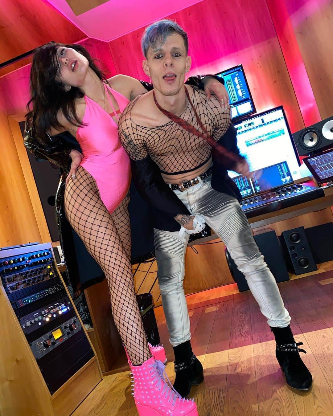 Greta Menchiのインスタグラム：「A MEZZANOTTE」