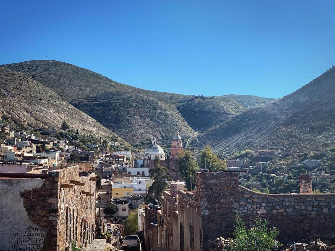 エメロード・トビアさんのインスタグラム写真 - (エメロード・トビアInstagram)「Pueblo mágico 🌬Truly enchanting city 🤎」1月10日 6時43分 - emeraude