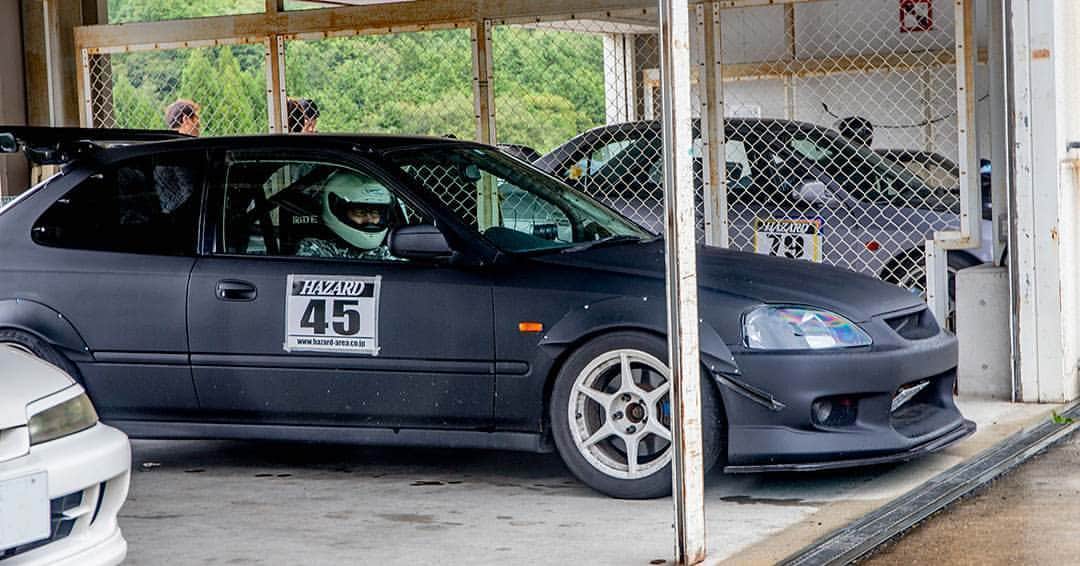のインスタグラム：「_ Honda EK9 CIVIC _ "HAZARD CHALLENGE CUP" at Central Circuit (Hyogo, Japan) owner: HN Unknown photo: @mistbahn _ _ JP) 2019年09月21日、セントラルサーキットで開催されたHCC(ハザード・チャレンジ・カップ)で撮影。 _ _ #hcc #hazardchallengecup #centralcircuit #セントラルサーキット #hazardracing #ハザードレーシング #civic #hondacivic #ホンダシビック #シビック #ctr #acuractr #ek9 #ekcivic #ek4 #osakajdm #kanjo #kanjostyle #kanjoracer #kanjozoku #trackcar #timeattack #timeattackjapan #bseries #b16 #b18 #b16a #b18c #vtec #hondasontrack」
