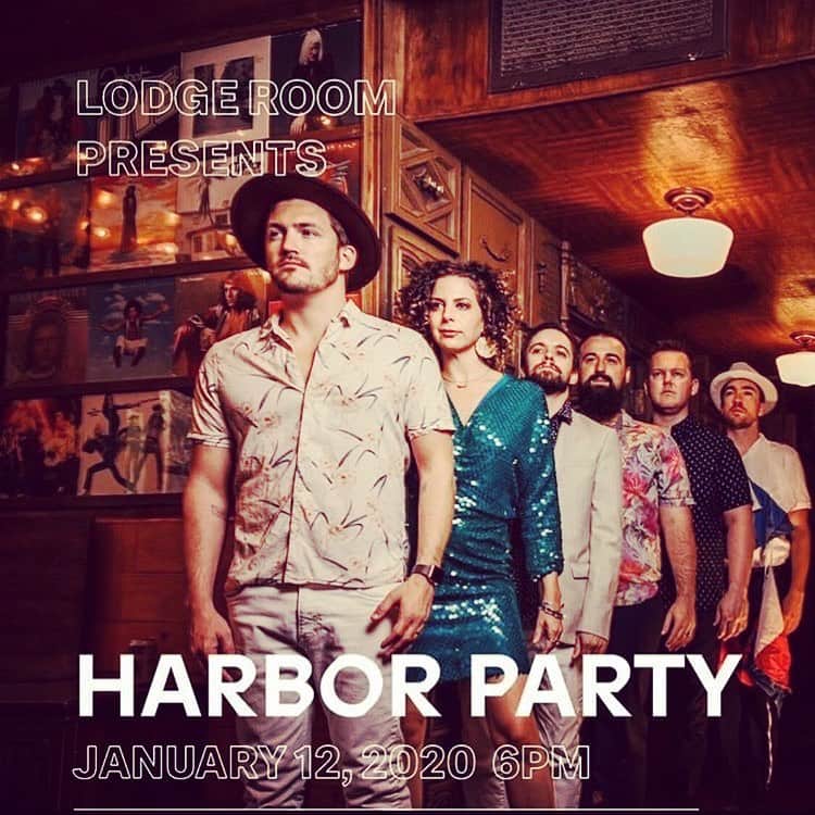 バーレット・フォアのインスタグラム：「All chair, no dentist! My fave Yacht Rock specialists, Harbor Party, play this Sunday at 6pm at Lodge Room in LA. Come kneel at the alter of those easy rockin’ smooth sounds you KNOW you know you love. 🕺🏼🛥 ⚓️🎸 💃🏼 #toto #michaelmcdonald #christophercross #steelydan #kennyloggins #richgirl #africa #footloose #whatafoolbelieves #sailing #gottobereal」