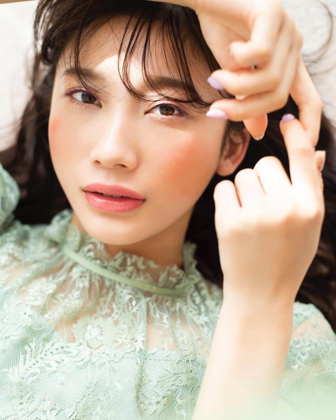 花盛友里のインスタグラム：「小倉優香ちゃん for @with_mag_official」