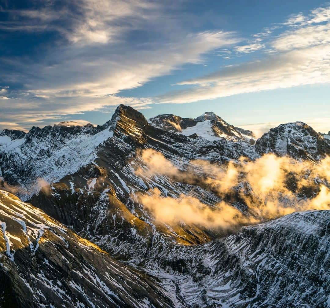 National Geographic Travelさんのインスタグラム写真 - (National Geographic TravelInstagram)「Photo by @Chrisburkard | Southern Alps, South Island, New Zealand. The mountain range strings from north to south along a Pacific plate boundary, part of the Pacific Ring of Fire. Over the last 45 million years, the collision has uplifted 20 kilometers of rock to form the Alps. The uplift has been the most rapid during the last five million years, and the mountains continue to be raised today by tectonic pressure, causing earthquakes on the Alpine Fault. It’s places like this that keep me wondering if I will see great changes in the landscape in my lifetime.」1月10日 10時05分 - natgeotravel