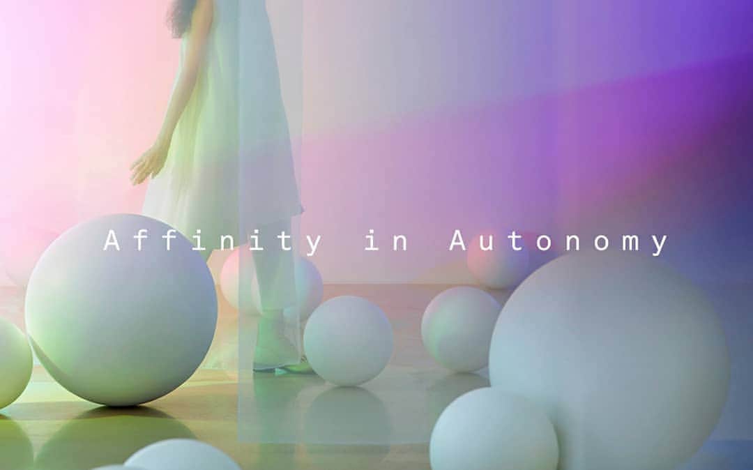 GINZA SONY PARK PROJECTさんのインスタグラム写真 - (GINZA SONY PARK PROJECTInstagram)「会期終了まであと3日となった『#012 Affinity in Autonomy 共生するロボティクス』。人とロボティクスが心を通わせる未来のビジョンを提案した体験展示です。ロボティクスとの明るい未来像をどうぞ感じてください。1/13(月・祝)まで。⁠⁠詳しくはプロフィールのリンクから。⁠ ⁠ 『#012 Affinity in Autonomy 共生するロボティクス』⁠ ■会期: 2020/1/13(月・祝)⁠まで⁠ ■時間: 10:00-20:00⁠ ⁠ @sonydesign_official #ginzasonypark #AffinityInAutonomy #SonyDesign #共生するロボティクス #ロボティクス #体験展示⁠ #銀座ソニーパーク #ソニーデザイン #銀座 #ginza #AI #ロボット」1月10日 10時16分 - ginzasonypark