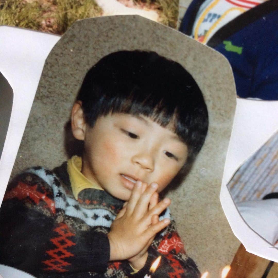 高井淳さんのインスタグラム写真 - (高井淳Instagram)「2020.01.10  Happy Birthday 自分！！！！ 両親に感謝 そして、こうやって ミュージシャンやってるのも 応援してくれてる皆との出会いと 色んなご縁だと思います 有難い  今後ともご贔屓によろしくお願いいたします  押忍  そして、今日と明日は そこはかとなく「楽しい」が溢れるんだろうなと…  後程会場にて。  写真はbefore→after◎」1月10日 10時48分 - jun_t_0110