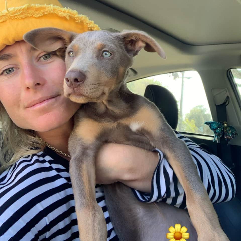 ニッキ・バン ダイクのインスタグラム：「Blue and I thanking everyone out there who has and continues to help this horrific catastrophe❣️ I’m blown away with the love that is vibrating around the planet let this be the change 🙌🏼🌏❤️」