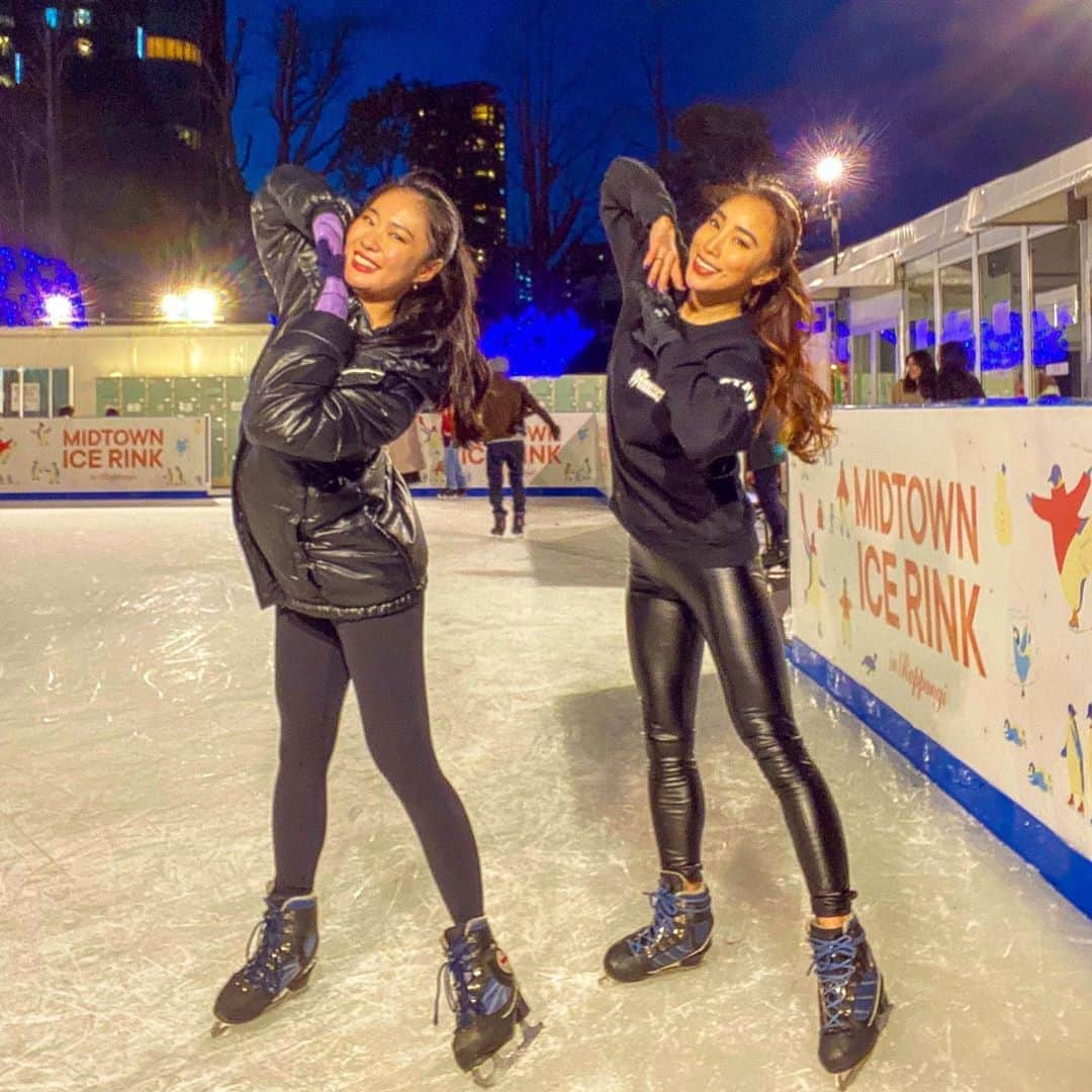 角田聖奈さんのインスタグラム写真 - (角田聖奈Instagram)「アイススケート部☃️⛸❄️ ぱっと見だけは一丁前の2人🤣🤣シルエット似すぎて姉妹に見える👭 #ミッドタウン #アイススケート #スケートリンク #冬 #ミッドタウン #ミッドタウンアイスリンク #六本木 #東京」1月10日 11時12分 - seina1105