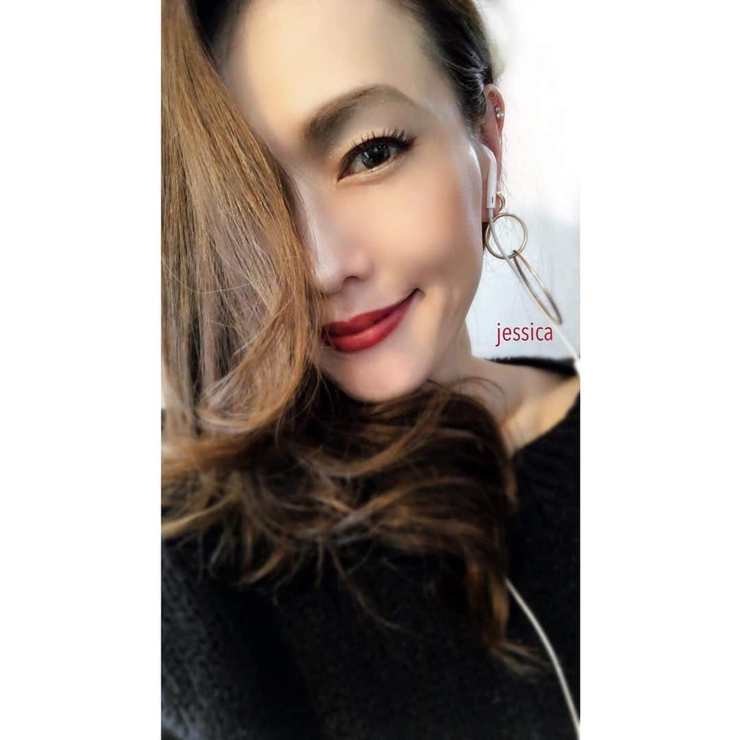 jessicaのインスタグラム：「＊ ＊ ＊ #ルージュ#MAC#デュポネ#アラフィフ#47年式 #ピットブル ♫Pitbull-The Anthem ＊ Thanks always‼︎ jessica❤︎」