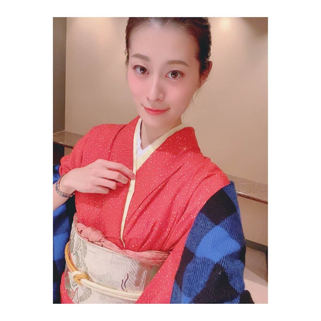 夢月せらさんのインスタグラム写真 - (夢月せらInstagram)「姐さんʜᴀᴘᴘʏ ʙɪʀᴛʜᴅᴀʏ︎︎🎀🎉🎊 持ってる着物が赤に金刺繍＆金帯で金色夜叉だなーと思った今日この頃。「わっちが微塵に切り裂いてくれる！」なんつってー( ⸝⸝⸝¯ ¯⸝⸝⸝ )♡ 姐さんに出逢えたことに感謝...❤ #1月10日 #尾崎紅葉 #文豪ストレイドッグス #文ステ #姐さん #金色夜叉」1月10日 21時16分 - seramutsuki