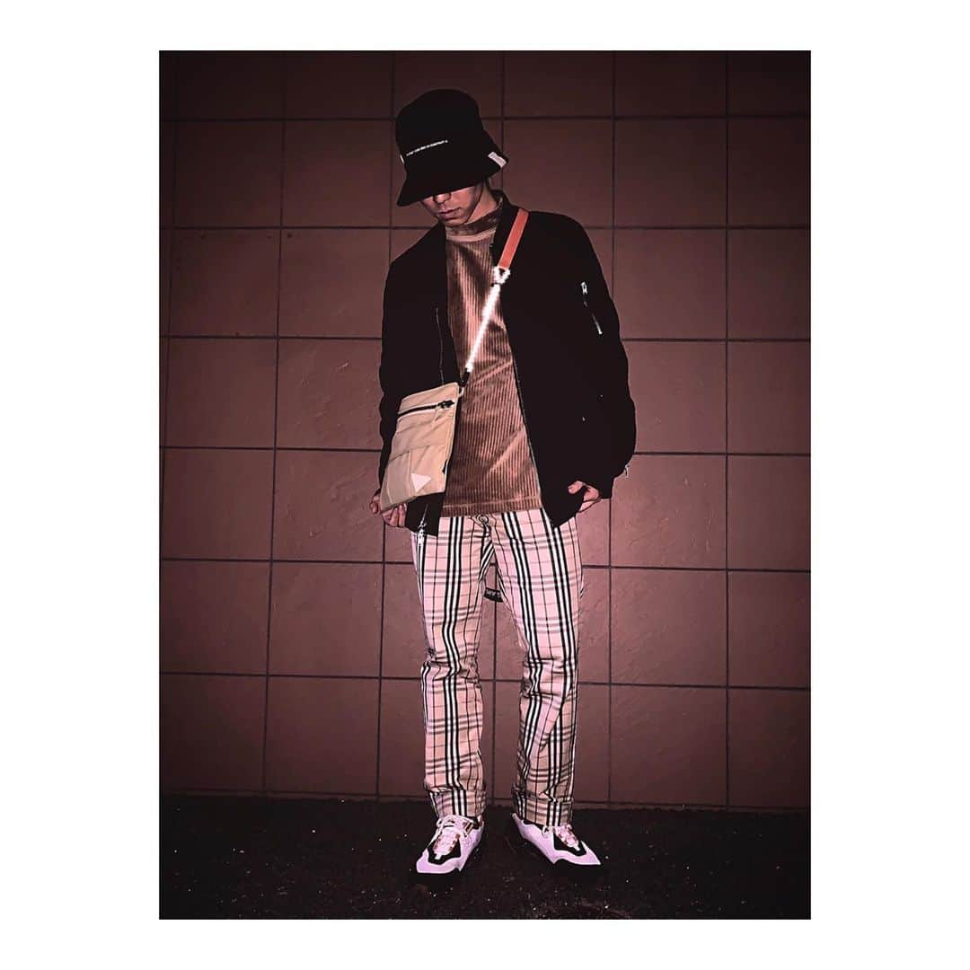 木下流声のインスタグラム：「. おろしたて🤤 . . . . #stampd #ciaopanic #burberryblacklabel #puma #makavelic #starbucks」
