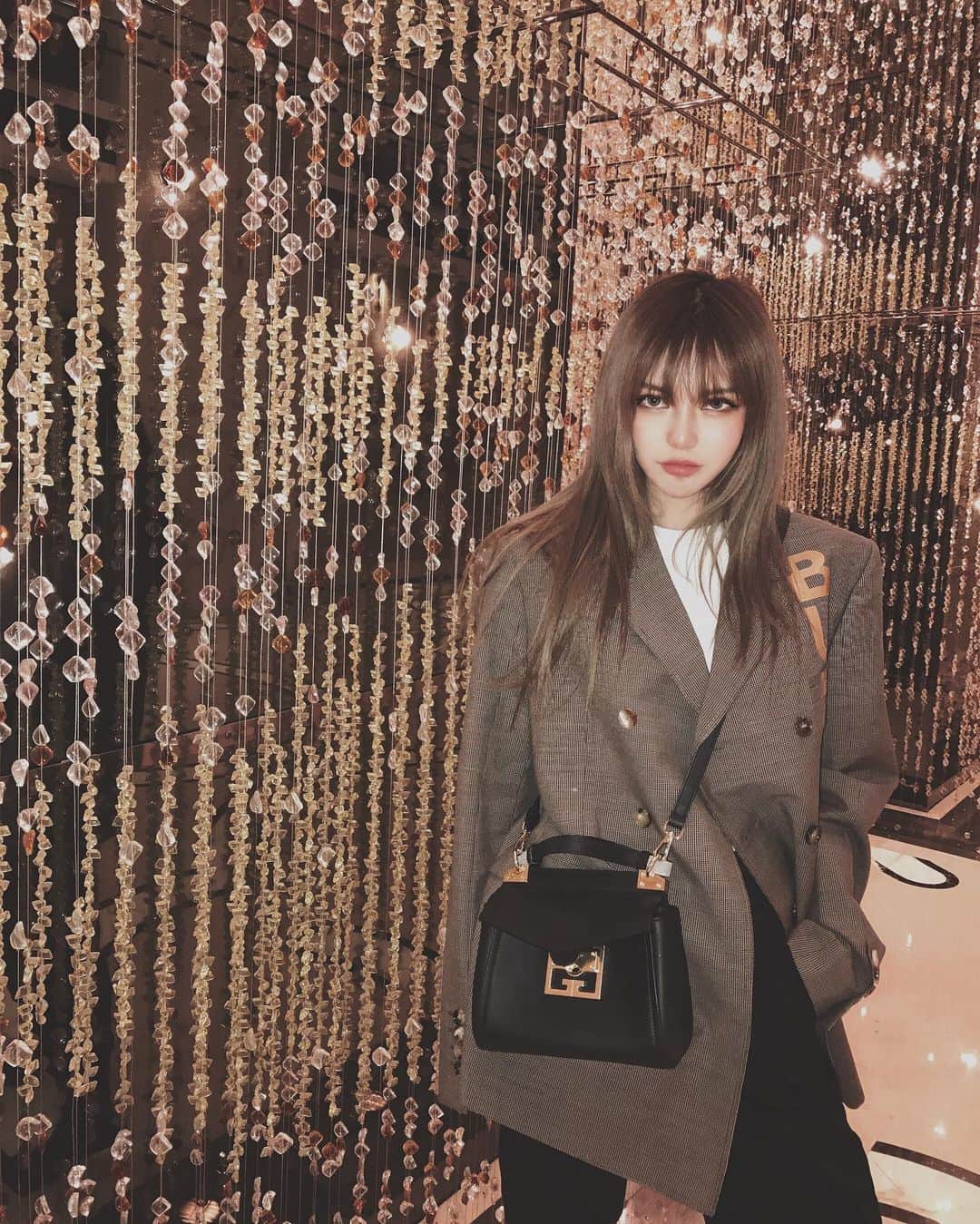 Grace Chowのインスタグラム：「又在穿男裝了🕵🏻‍♀️」