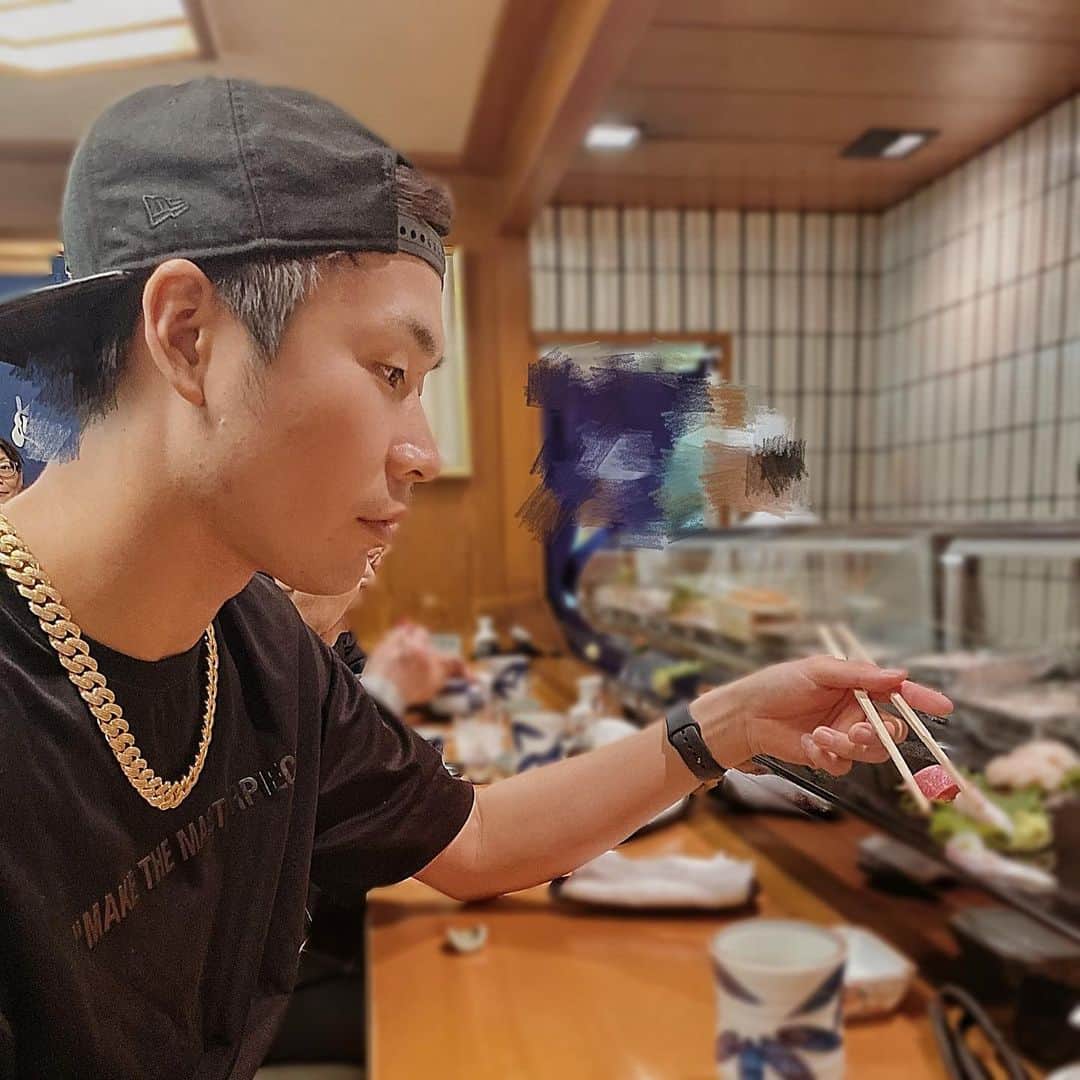 武田翔太のインスタグラム：「寿司🔥🔥」