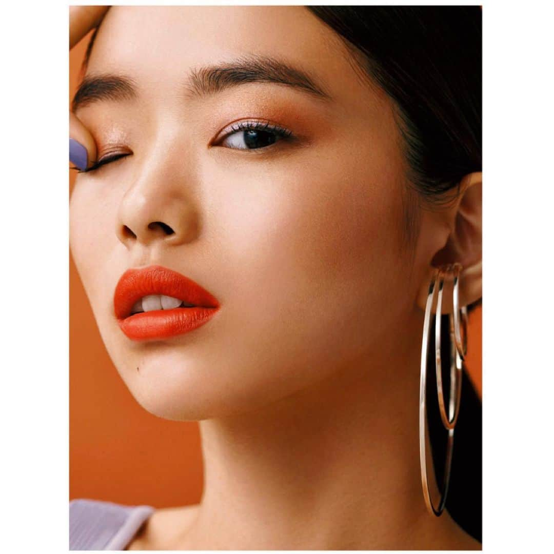 耕万理子のインスタグラム：「VOGUE JAPAN × SUQQU💄 makeup  by me.  #voguejapan #editorhal #suqqu  # beauty #makeup  #mua #makeupartist  #Photo: Kinya Ota at MILD #Stylist: Eiji Takahashi at ACUSYU #Hair: Tomo Tamtra at Perle Management #Makeup: Mariko Tagayashi at SIGNO　 #Model: HARUNA MATUSUI at donna #Nailist: Junko Shinbori #Text:Eri Kataoka  #Editor:Toru Mitani」