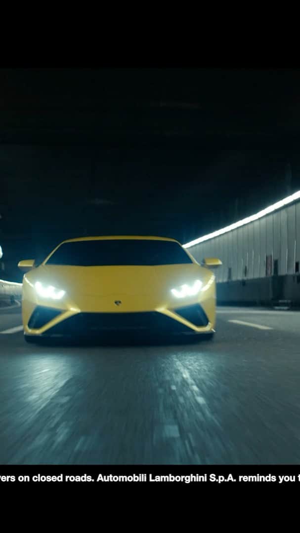 のインスタグラム：「It will take all that you’ve got. And then some. With the mechanical purity and sophisticated aerodynamic solutions that the Huracán EVO RWD offers, Lamborghini’s Rear-Wheel Drive proves that nothing is too good to be true.  #Lamborghini #HuracanEVORWD #RewindToRWD」