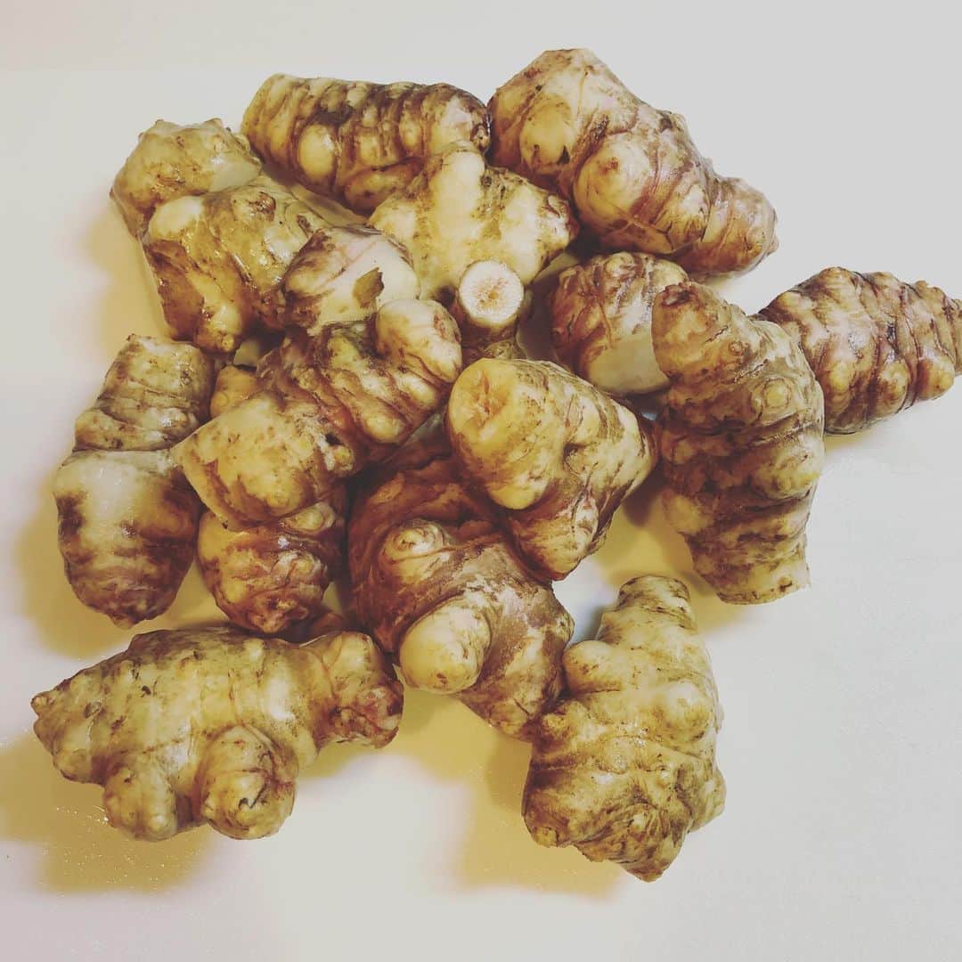 のインスタグラム：「菊芋の赤味噌漬け出来ました！ シャキシャキでちょっとしょっぱくて、最高！」