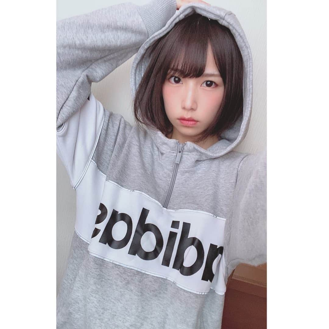 村上りいなさんのインスタグラム写真 - (村上りいなInstagram)「あでぃだす。  #instagood #followme #selfie #アディダス　#adidas #foodie #パーカー #パーカーコーデ」1月10日 13時20分 - riina_murakami