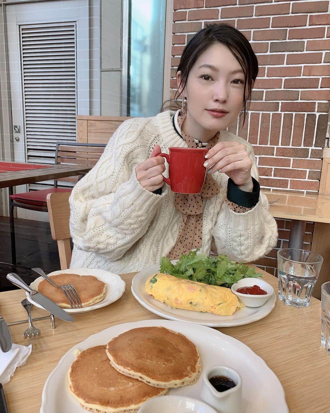 森貴美子さんのインスタグラム写真 - (森貴美子Instagram)「オリジナルパンケーキ🥞❤️ 友達と旅行の計画ブランチでした〜〜😋 ・ ・ ・ ⛱⛱⛱ ・ ・ ・ #友達と #ブランチ #オリジナルパンケーキ #originalpancakehouse  #🥞 #旅行 #計画中」1月10日 15時46分 - morikimi_morikimi