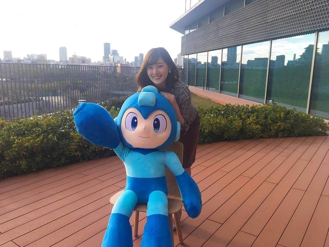 中村秀香のインスタグラム：「#ロックマンライブ2020 .  １月１８日（土）に開催される 大阪公演のMCを担当する事になりました！🌟 .  大阪公演ではロックマンエグゼシリーズの声優 #比嘉久美子 さん #木村亜希子 さんや、 #MCU さん(KICK THE CAN CREW)などスペシャルゲストも登場✨ .  チケット好評発売中です❗️」