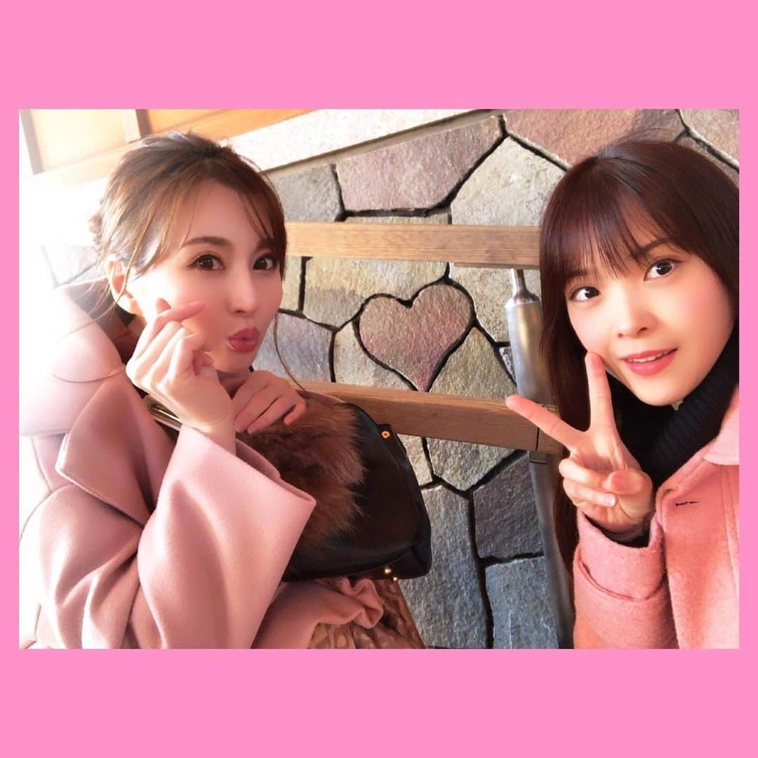 辰巳ゆいさんのインスタグラム写真 - (辰巳ゆいInstagram)「ハートの石♥️♥️♥️ 虹も出てた♪🌈 #伊勢神宮　#ハートの石　#参拝」1月10日 16時39分 - yuitatsumi