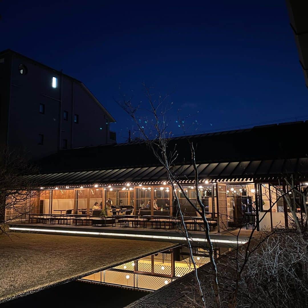 藤原ヒロシさんのインスタグラム写真 - (藤原ヒロシInstagram)「あらいさん家、最寄のカフェ。」1月10日 17時49分 - fujiwarahiroshi