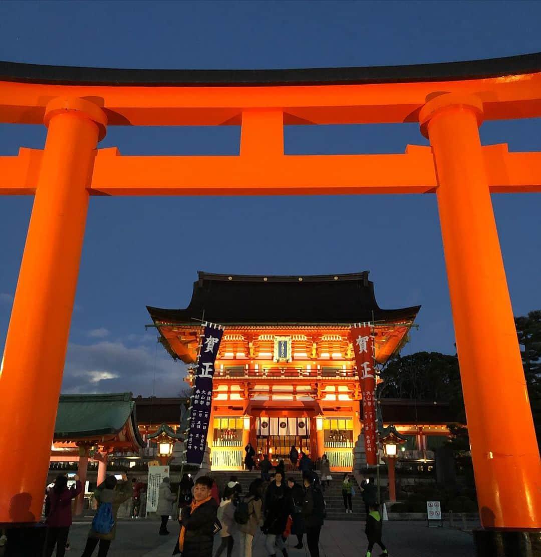 DJ SANCONさんのインスタグラム写真 - (DJ SANCONInstagram)「伏見稲荷 @fushimiinaritaisha  Fushimi-Inari Taisha Shrine  #fushimiinari  #fushimiinaritaisha  #伏見稲荷大社  #kyotocity  #djsancon #DJサンコン」1月10日 17時49分 - djsancon