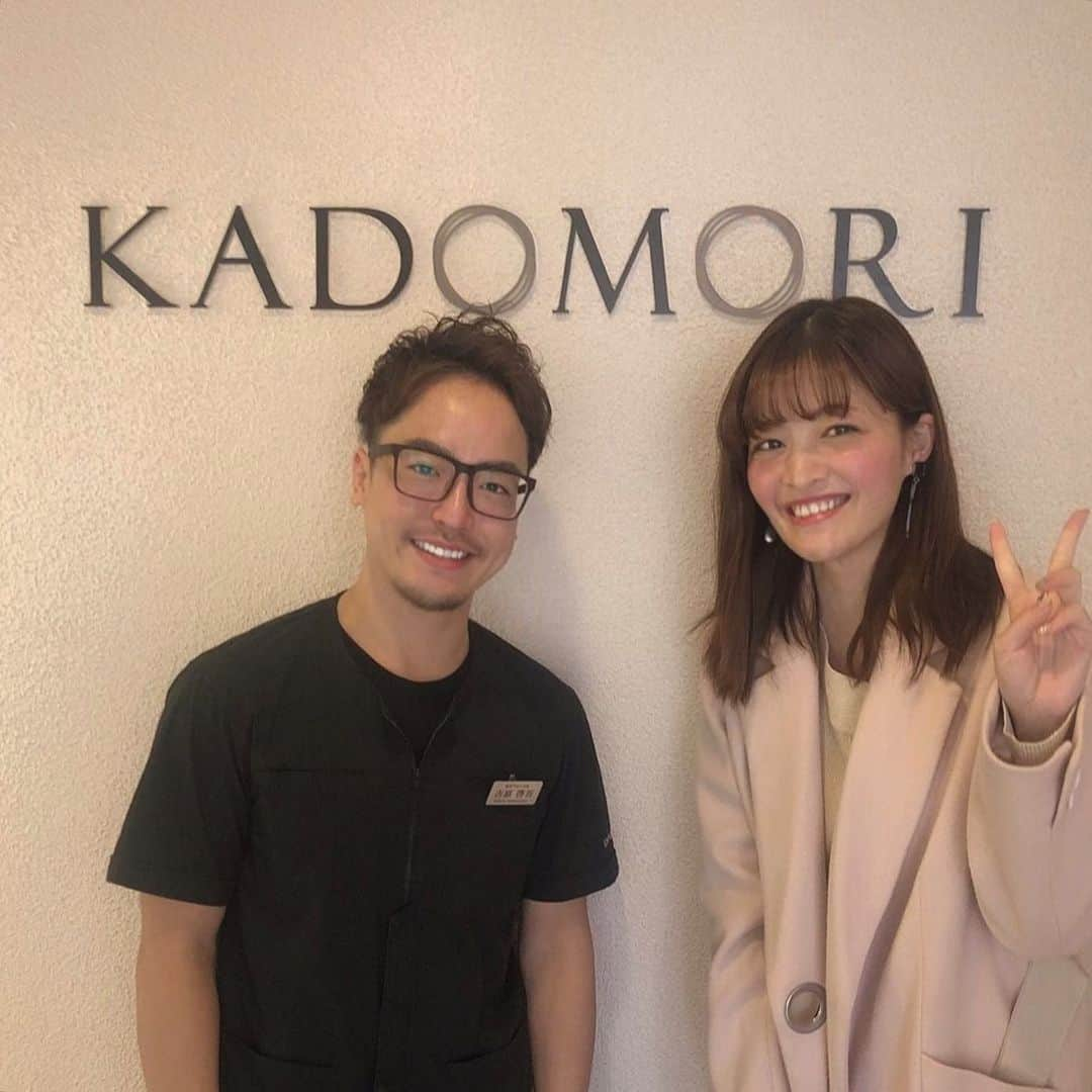 森田紗英さんのインスタグラム写真 - (森田紗英Instagram)「_ 今日は体がボロボロすぎるから 矯正してもらいに行ってきた😭 _ 昔から肩凝りもひどいし 巻き肩すぎて肩が内に入ってしまって... 諦めかけてた...🤦‍♀️ 今日はじめましてで 1回やってもらっただけで めっちゃ改善された....！！！！ 足首も矯正してもらって ポキポキポキポキ...！ たぶん私の悲鳴が響いてた笑笑 体ゴリゴリやってもらって 今日はぐっすり眠れそう✨ 吉原さん、 ありがとうございました😭🙏 _ _ _ #KADOMORI #矯正 #骨盤矯正 #鍼 #美容鍼 #なんでもある #すごすぎ #気持ちよすぎた #改善 #最高 #体軽い #ありがとうございました #gd #likes」1月10日 18時34分 - moricoff