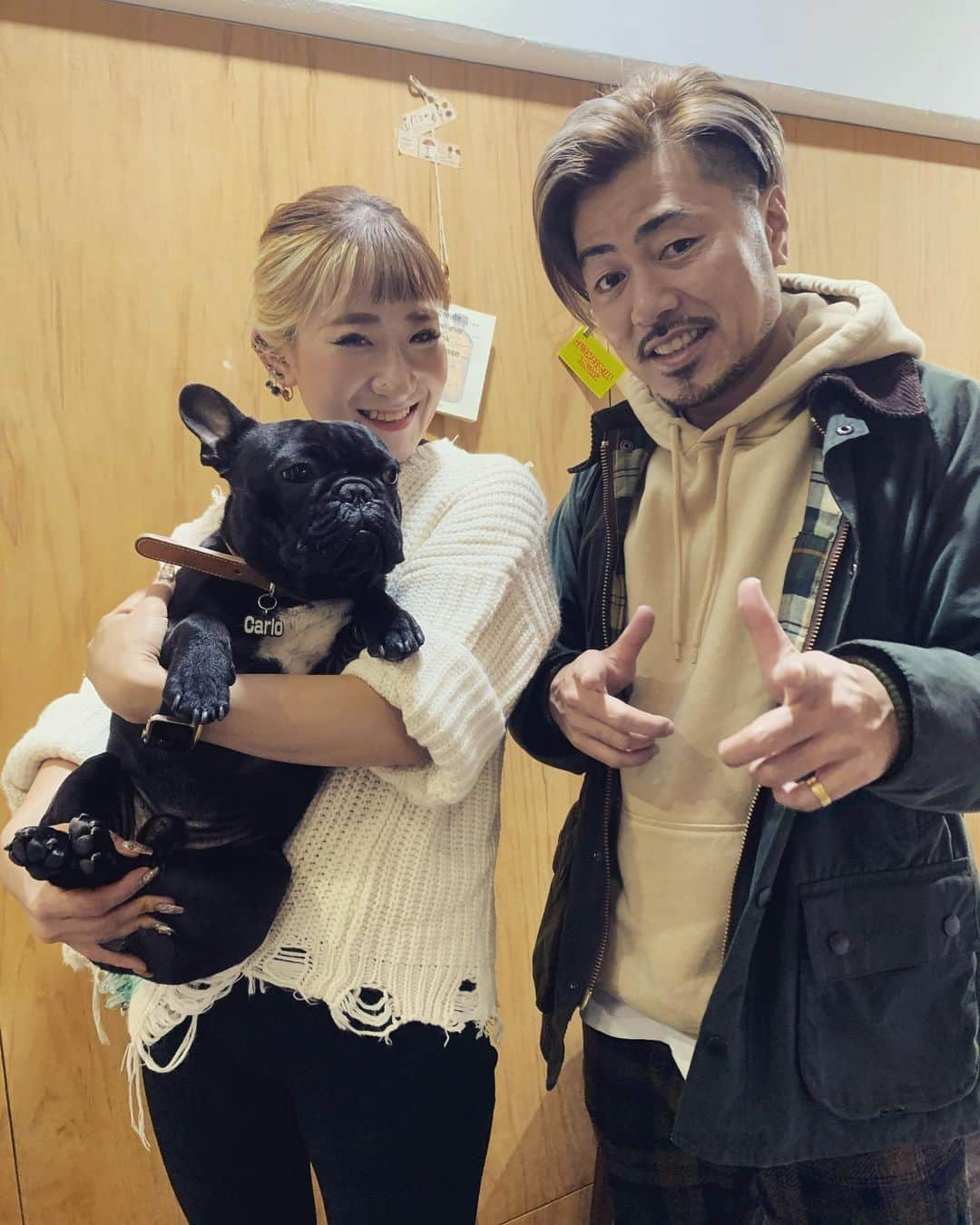 BUCCIさんのインスタグラム写真 - (BUCCIInstagram)「整いましたー✨ カルロ🐕も元気 @mayuchin0301 さんいつもありがとう🙇‍♂️ 今年もよろしくお願いしまーす‼️ そして今週の日曜日‼️ 1月12日はTouch The Journey✋ アリオ鳳でっせー🎤 皆さん是非遊びに来てくださーい👫👭👬🧍‍♀️🧍🧍‍♂️ #etking #bucci #カット #カラー #いい感じ #美容室 #pic #西心斎橋 #ワンちゃん #カルロ　#touchthejourney #堺 #アリオ鳳 #ほぼホーム #お待ちしております」1月10日 19時09分 - bucci04et