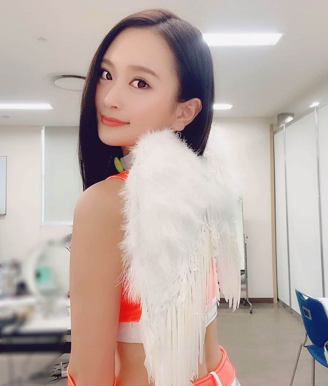 福江菜々華さんのインスタグラム写真 - (福江菜々華Instagram)「皆さん今日は東京オートサロン2020にご来場頂きありがとうございました✨ . 明日はいよいよレースクイーン大賞の発表ですね！！ ドキドキ😳 私はZENTsweeties2019としてコスチュームグランプリ受賞で登壇します❤️ . 明日もたくさんのご来場お待ちしてます👼🏻🧡 . .  #MFGエンジェルス#MFG#MFゴースト#東京オートサロン#オートサロン#オートサロン2020#イメージガール#TAS#TASエンジェルス#東京オートサロンイメージガール#カスタムカー#レースクイーン」1月10日 19時10分 - nanaka_fukue