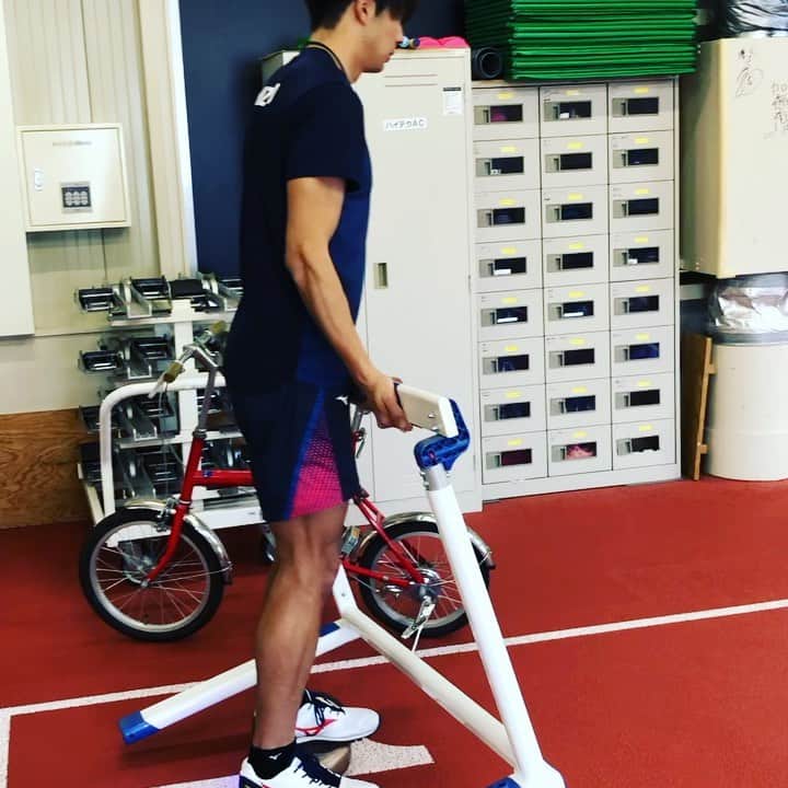 金井大旺のインスタグラム：「年明けはハイテク室内練習場で練習してきました！with @yuki_koike_  @babataison  夜がいつも以上に寒すぎた…けど良い合宿でした😀また夏まで。。。 #函館 #クリニック #札幌 #ハイテク #セグウェイ #mizuno」