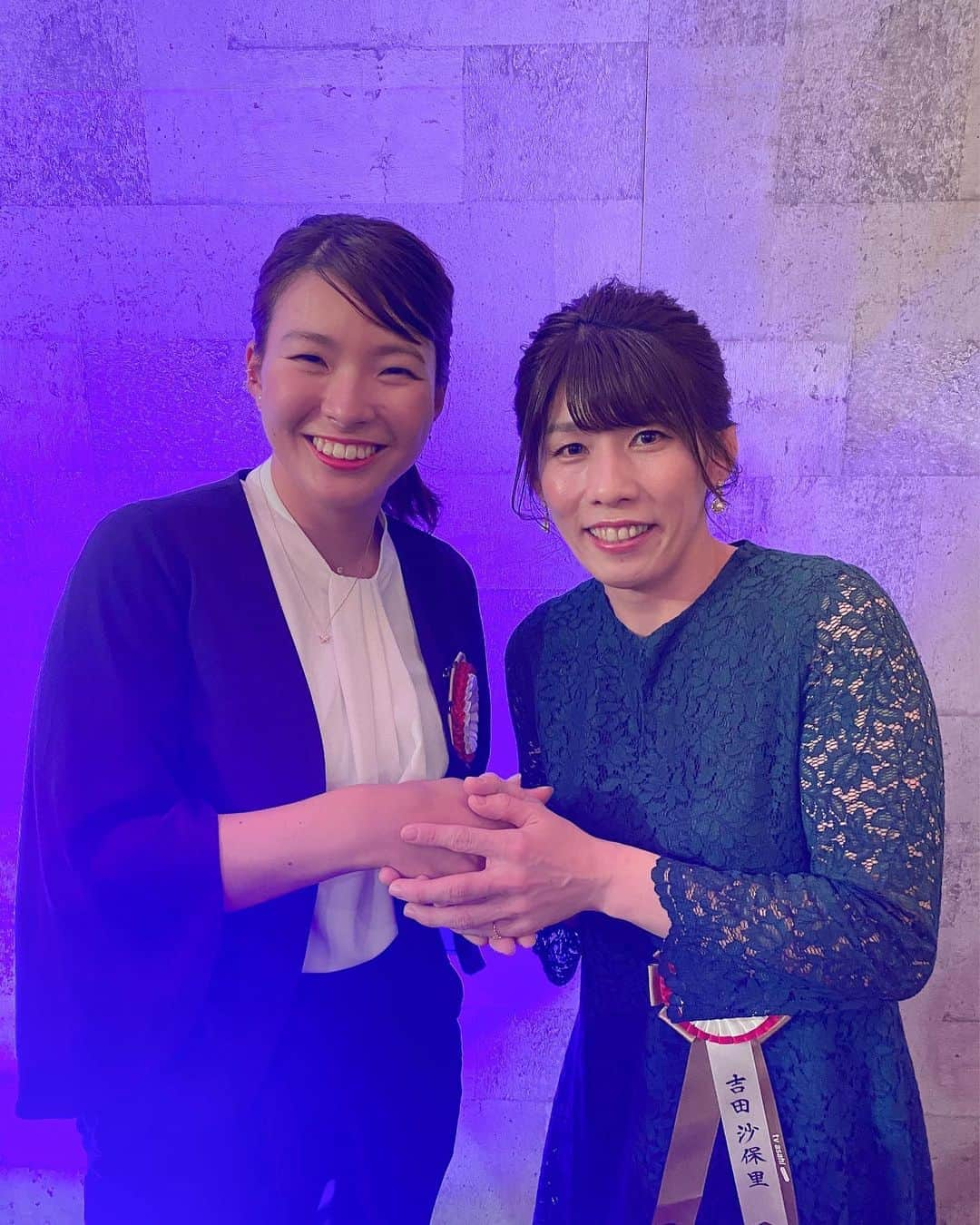 吉田沙保里さんのインスタグラム写真 - (吉田沙保里Instagram)「テレビ朝日ビックスポーツ賞の表彰式で特別功労賞をいただきました😊 渋野選手ともお会いする事ができて嬉しかったです😆 レスリングからは川井梨紗子選手、文田健一郎選手も表彰されました😆👍 みんな東京オリンピック✨頂点目指して頑張れー💪 応援しています！！ #特別功労賞 #テレビ朝日ビックスポーツ賞 #渋野日向子　選手 #川井梨紗子　選手 #文田健一郎　選手」1月10日 19時19分 - saori___yoshida