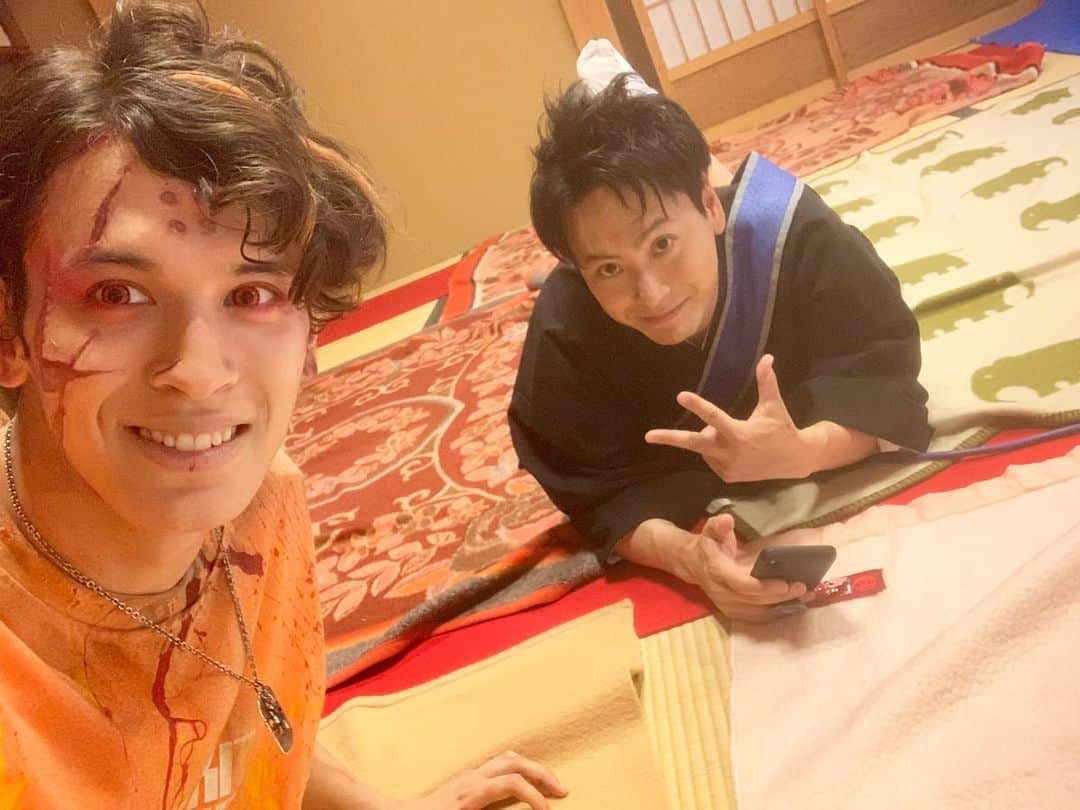 才川コージのインスタグラム：「ドラマ「八王子ゾンビーズ」 いよいよ明日からスタート🧟‍♂️‼️ . TOKYO MX1 1/11(土)19:30～20:00放送 Hulu 1/11(土)20:00より配信 . みんなみてね🧟‍♂️✨ #八王子ゾンビーズ　#hulu #tokyomx #ハゾン」