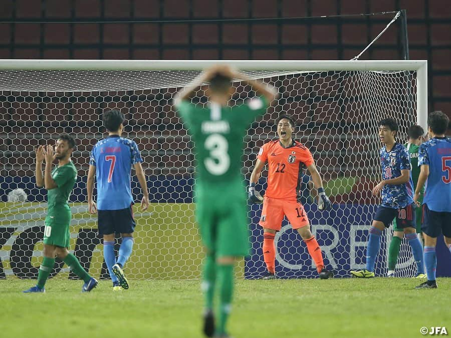 日本サッカー協会さんのインスタグラム写真 - (日本サッカー協会Instagram)「📸Match photos①｜U-23日本代表、終盤のミスに泣きサウジアラビアに敗戦 ・ 🏆AFC U-23選手権タイ2020 グループステージ第1戦 U-23日本代表 1-2 U-23サウジアラビア代表 ⚽56分 #食野亮太郎 ・ ――― 🏆AFC U-23選手権タイ2020（1/8～26） 1/9 1-2 U-23サウジアラビア🇸🇦 1/12 22:15 🆚U-23シリア🇸🇾 1/15 22:15 🆚U-23カタール🇶🇦 📺テレビ朝日系列/NHK BS1 👉大会情報はJFA.jpへ #daihyo #U23日本代表 #AFCU23 ―――」1月10日 19時57分 - japanfootballassociation