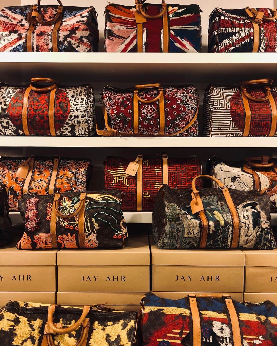 のインスタグラム：「2020  The Vintage Louis Vuitton Keepall X Jay Ahr Embroidery Collection  #jayahr #jonathanriss #emb #louisvuitton #keepall #bag #Art #embroidery #icons #travel #everyhumanisanartist #oneofakind #sustainable」