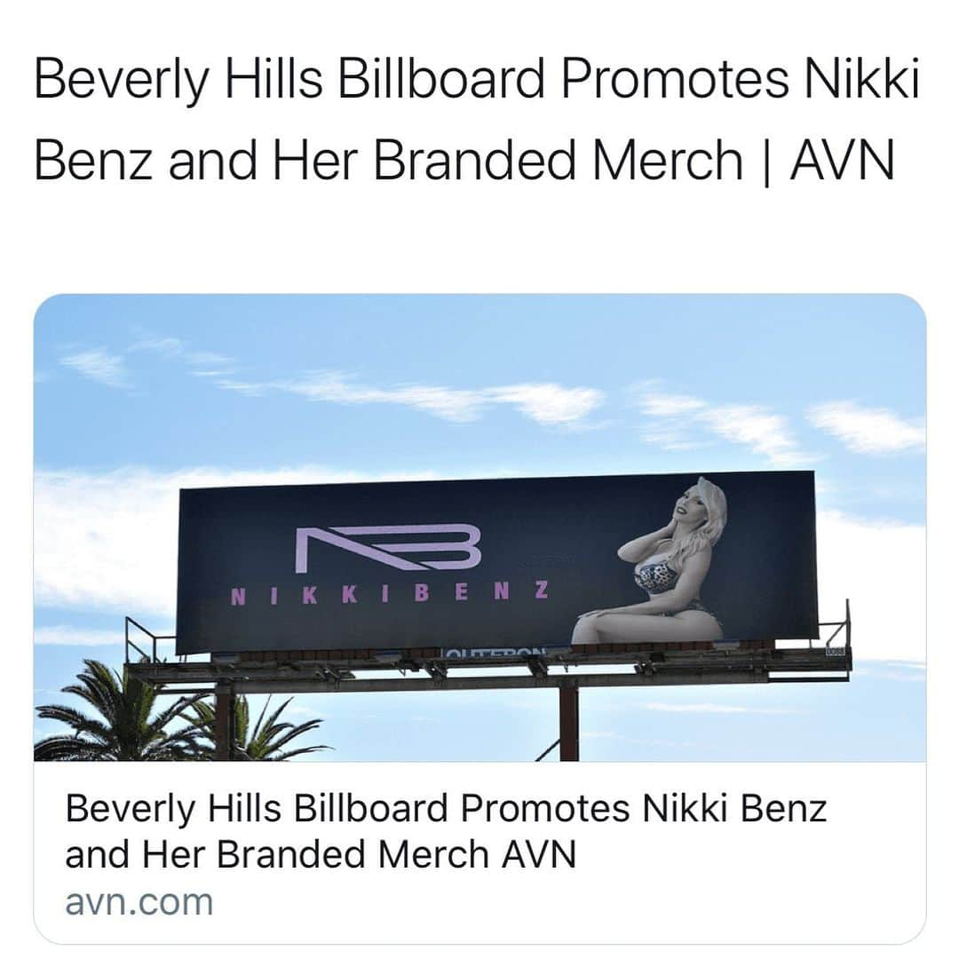 ニッキー・ベンツさんのインスタグラム写真 - (ニッキー・ベンツInstagram)「Thank you @avn for the lovely article. #billboard #beverlyhills」1月11日 7時27分 - nikkibenz