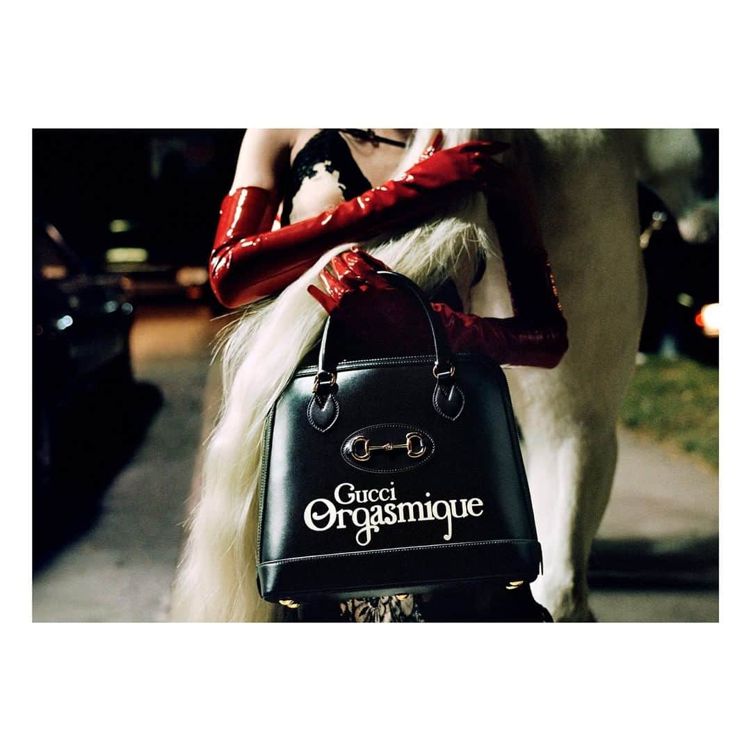 グッチさんのインスタグラム写真 - (グッチInstagram)「Inspired by the equestrian roots of the House, the double ring and bar hardware appears on the #Gucci1955Horsebit bag paired with ‘Gucci Orgasmique’. Worn with lingerie-style dress, the top handle bag appears in an image from #OfCourseAHorse, the #GucciSS20 campaign. Discover more through link in bio. @alessandro_michele #AlessandroMichele #GucciOrgasmique」1月11日 7時00分 - gucci