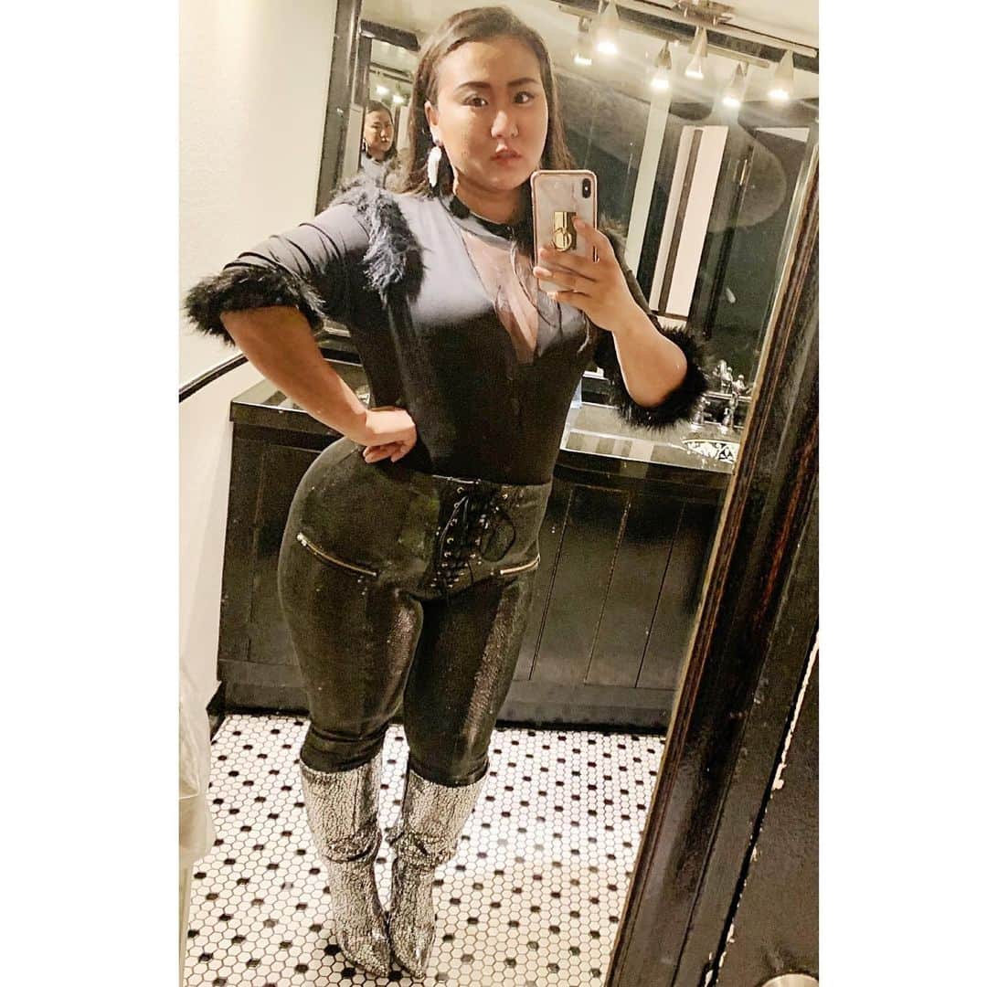 藤井美穂のインスタグラム：「I’m feelin FABULOUS! 👢 @shoedazzle #shoedazzlepartner」