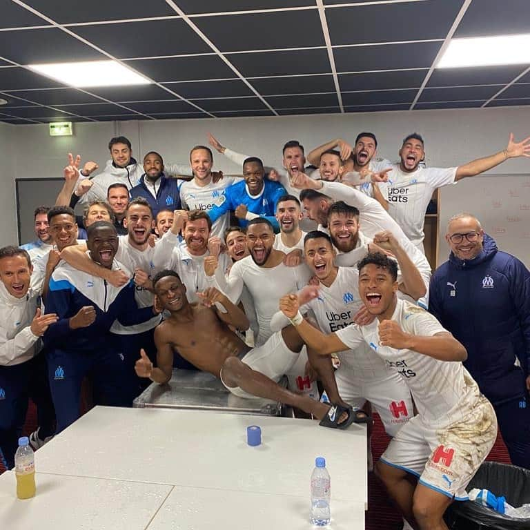 スティーヴ・マンダンダさんのインスタグラム写真 - (スティーヴ・マンダンダInstagram)「⚪️🔵 @olympiquedemarseille #winners」1月11日 7時19分 - stevemandanda1