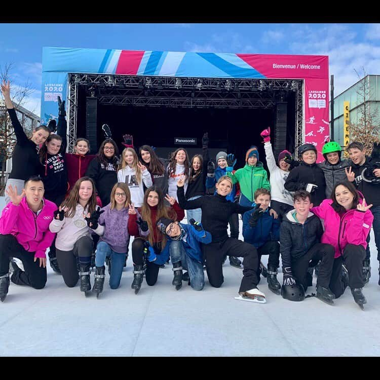 ナタリー・ペシャラさんのインスタグラム写真 - (ナタリー・ペシャラInstagram)「Découverte du patinage artistique avec les écoliers de Lausanne et Patrick Chan, lors des Jeux Olympiques de la Jeunesse 👫🏻#lausanne2020 #athleterolemodel #yog #joj ⛸🇨🇭」1月10日 23時07分 - nathaliepechalat