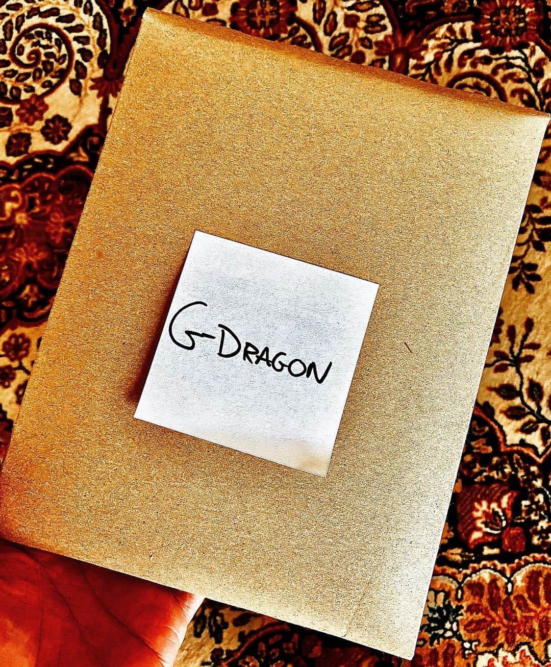 G-DRAGONのインスタグラム：「🏀💙✨」