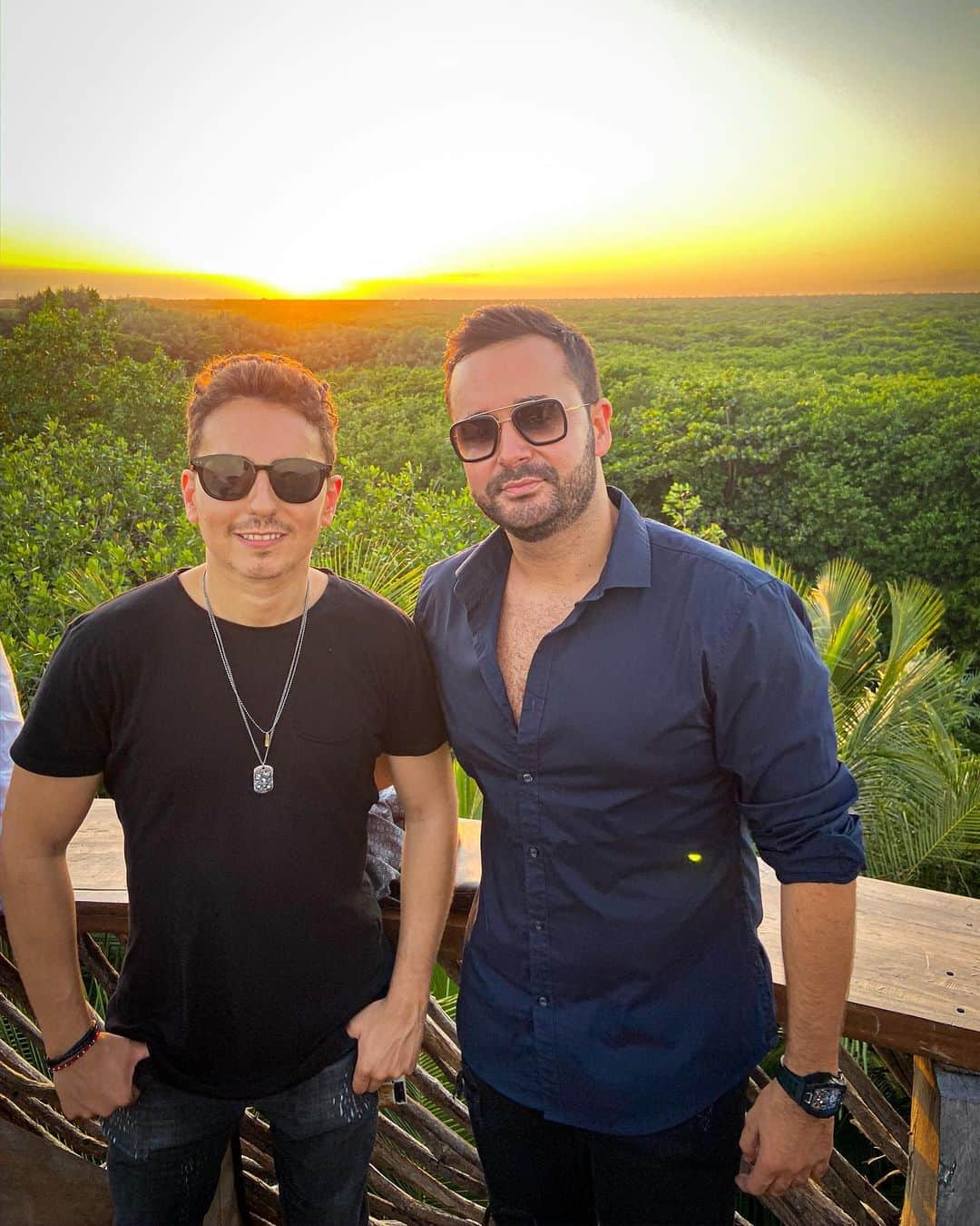 ホルヘ・ロレンソさんのインスタグラム写真 - (ホルヘ・ロレンソInstagram)「Sunset goals 🌅👌🔝 —————————————————————— #azulik #azuliktulum #tulum #tulummexico #tulumbeach #sunset #sunsetlovers #sunsets #sunset🌅」1月10日 23時38分 - jorgelorenzo99