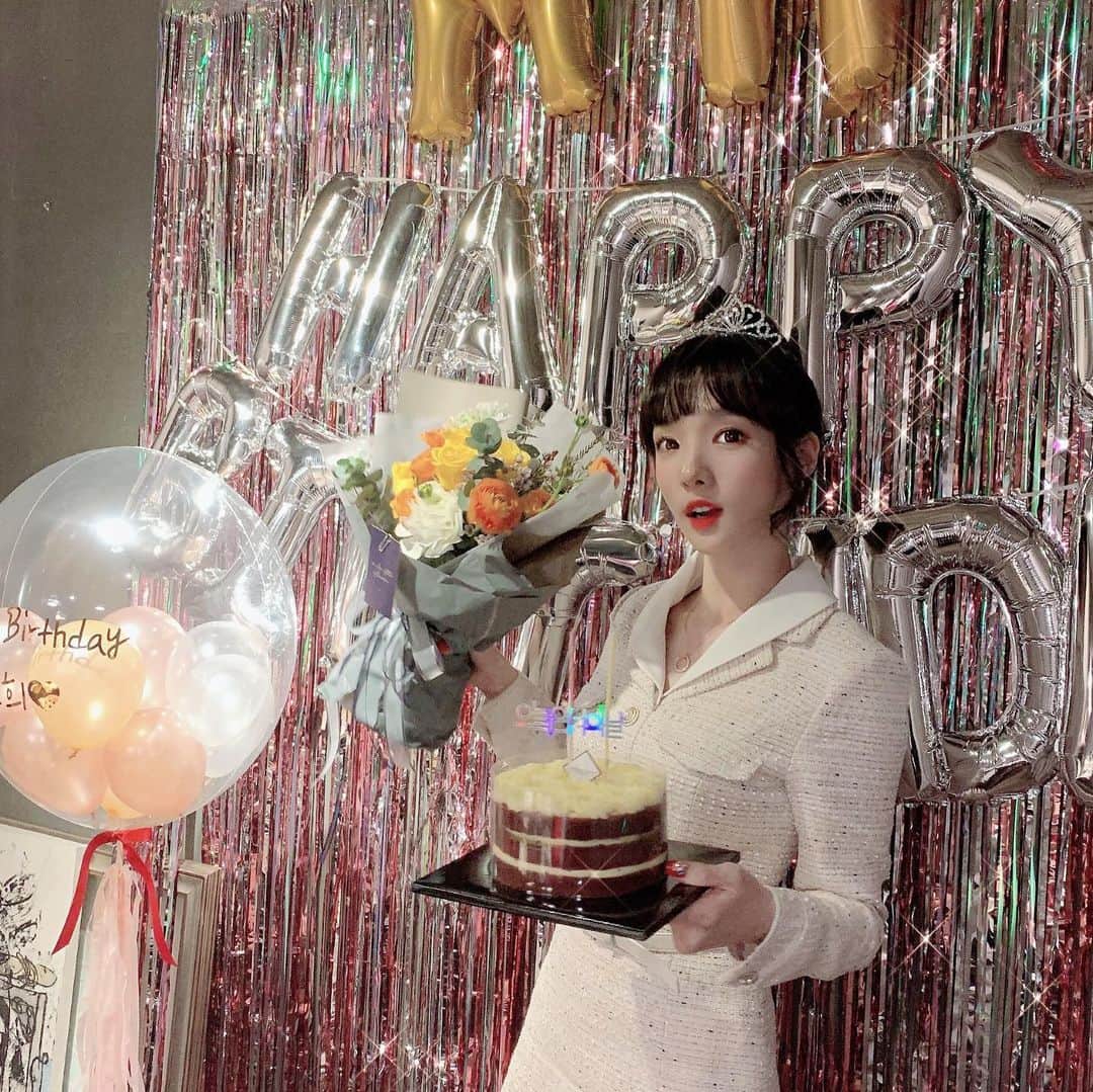 ミンヒ のインスタグラム：「행복했댱👸🏻✨ 울 온니들 알라뷰❤️」