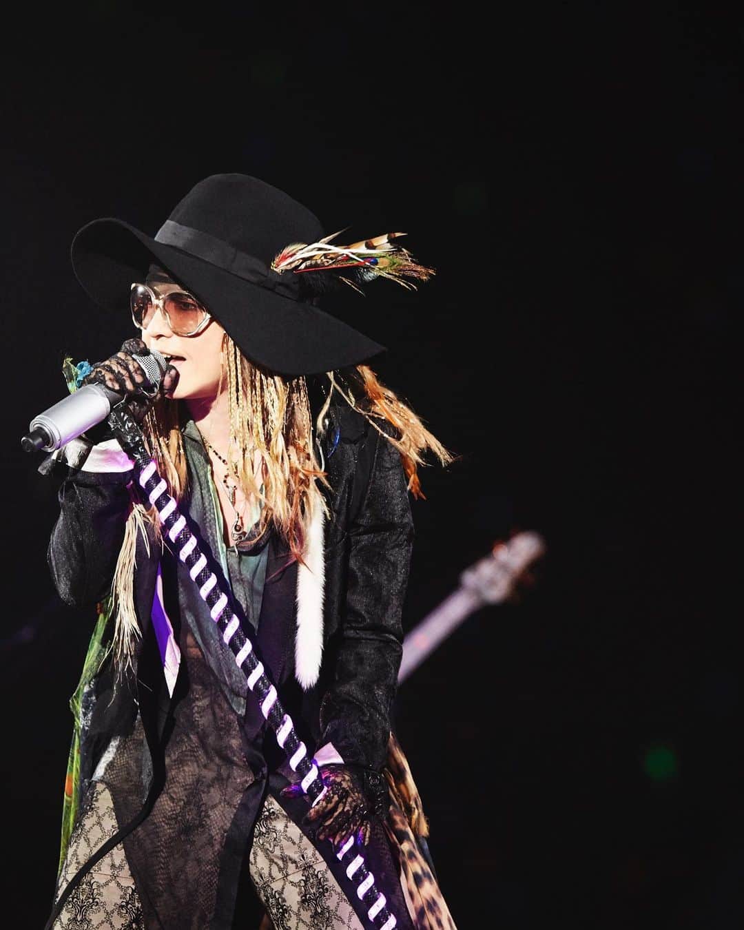 L'Arc-en-Ciel【公式】さんのインスタグラム写真 - (L'Arc-en-Ciel【公式】Instagram)「"ARENA TOUR MMXX" in Osaka DAY1&2 are over！ 「ARENA TOUR MMXX」大阪公演DAY1&2終了！  ARENA TOUR MMXX 2020.1.9.thu-3.5.thu 2020.1.09 Osaka OSAKA-JO HALL 2020.1.10 Osaka OSAKA-JO HALL 2020.1.12 Osaka OSAKA-JO HALL 2020.1.13 Osaka OSAKA-JO HALL 2020.1.18 Aichi Sky Expo(Aichi International Exhibition Centre) 2020.1.19 Aichi Sky Expo(Aichi International Exhibition Centre) 2020.2.08 SAITAMA SUPER ARENA 2020.2.09 SAITAMA SUPER ARENA 2020.2.28 YOKOHAMA ARENA *Fanclub Membership Limited 2020.2.29 YOKOHAMA ARENA *Fanclub Membership Limited 2020.3.04 Yoyogi National Gymnasium 1st Gymnasium 2020.3.05 Yoyogi National Gymnasium 1st Gymnasium  #LArcenCiel #LArc #ラルク #彩虹樂團 #LArcMMXX #ARENATOURMMXX #MMXX」1月11日 0時50分 - larcenciel.official