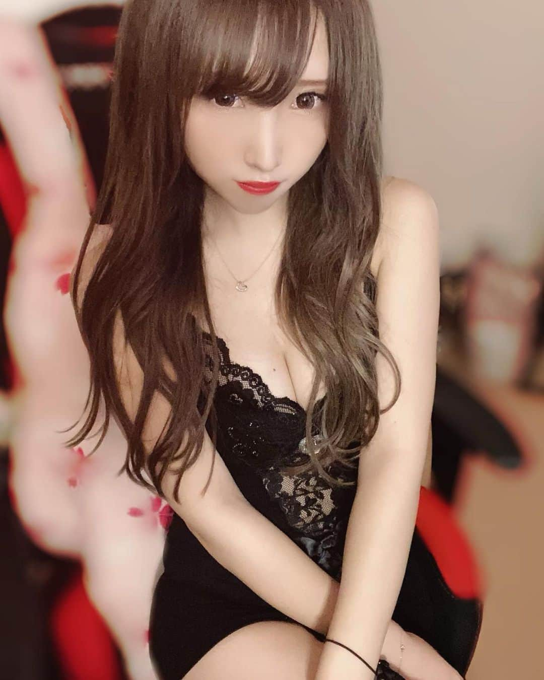 みったんさんのインスタグラム写真 - (みったんInstagram)「Sexy clothes🍷  #youtuber #youtube #game #gamer #sexy #clothes  #dress #cosplay #cosplayer #cosplaygirl #japanese #japan #japanesegirl #progamer #esports #hairstyle #haircolor」1月11日 0時50分 - mittan222