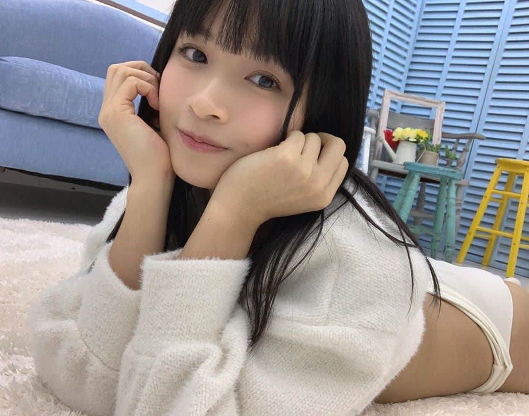 百川晴香さんのインスタグラム写真 - (百川晴香Instagram)「インスタグラビア自撮り編👙名古屋からのおやすみ〜🌟 #おやすみ #goodnight #インスタグラビア #selfie #selfietime #自撮り #自撮り女子 #かわいい #idol #眠い #japan #japanesegirl #名古屋」1月11日 1時22分 - momokawaharuka