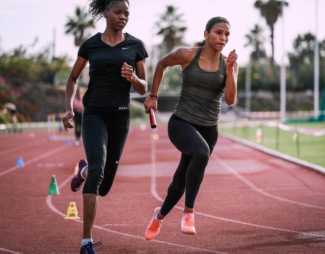 ファニー・ペルティエさんのインスタグラム写真 - (ファニー・ペルティエInstagram)「About today 🔥 📸 @pascalmartinot  #relay #team #stage  @puma @ffathletisme」1月11日 1時34分 - fanny.peltier